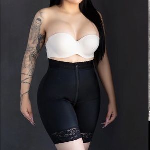 Perfect Silhouette Short levanta cola seamless shapewear